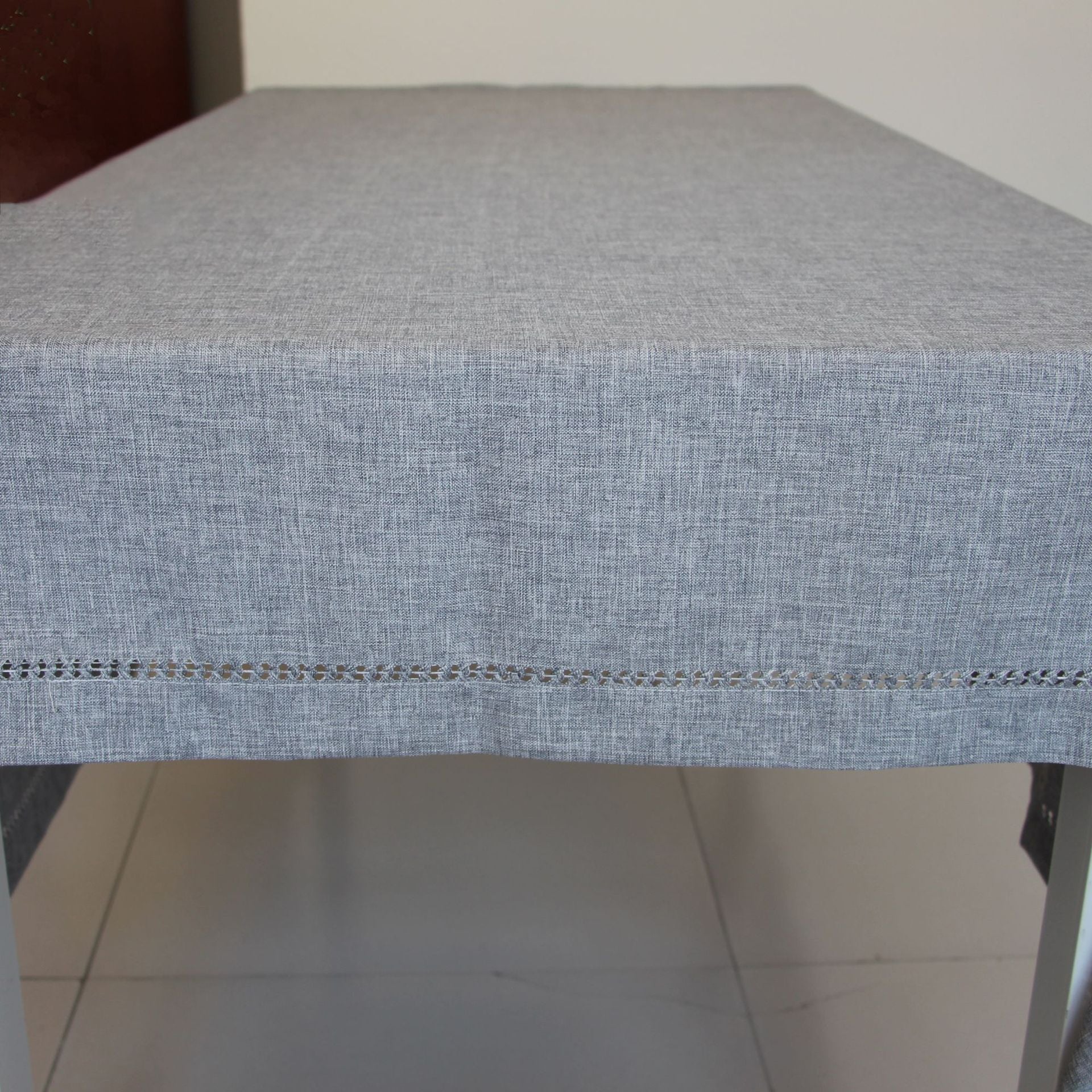Polyester Table Runner in Solid Colors for Coffee Tables