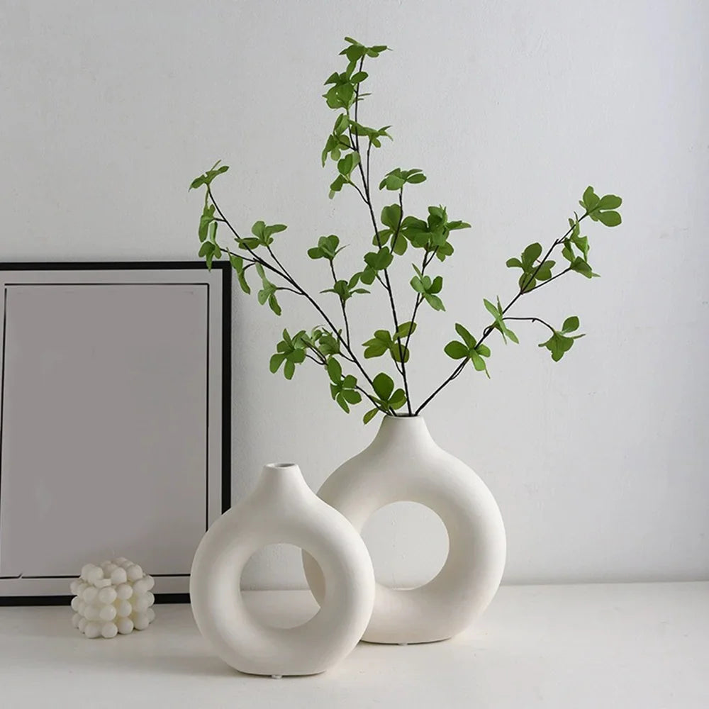 Nordic Circular Hollow Plastic Flower Vase for Home Decor