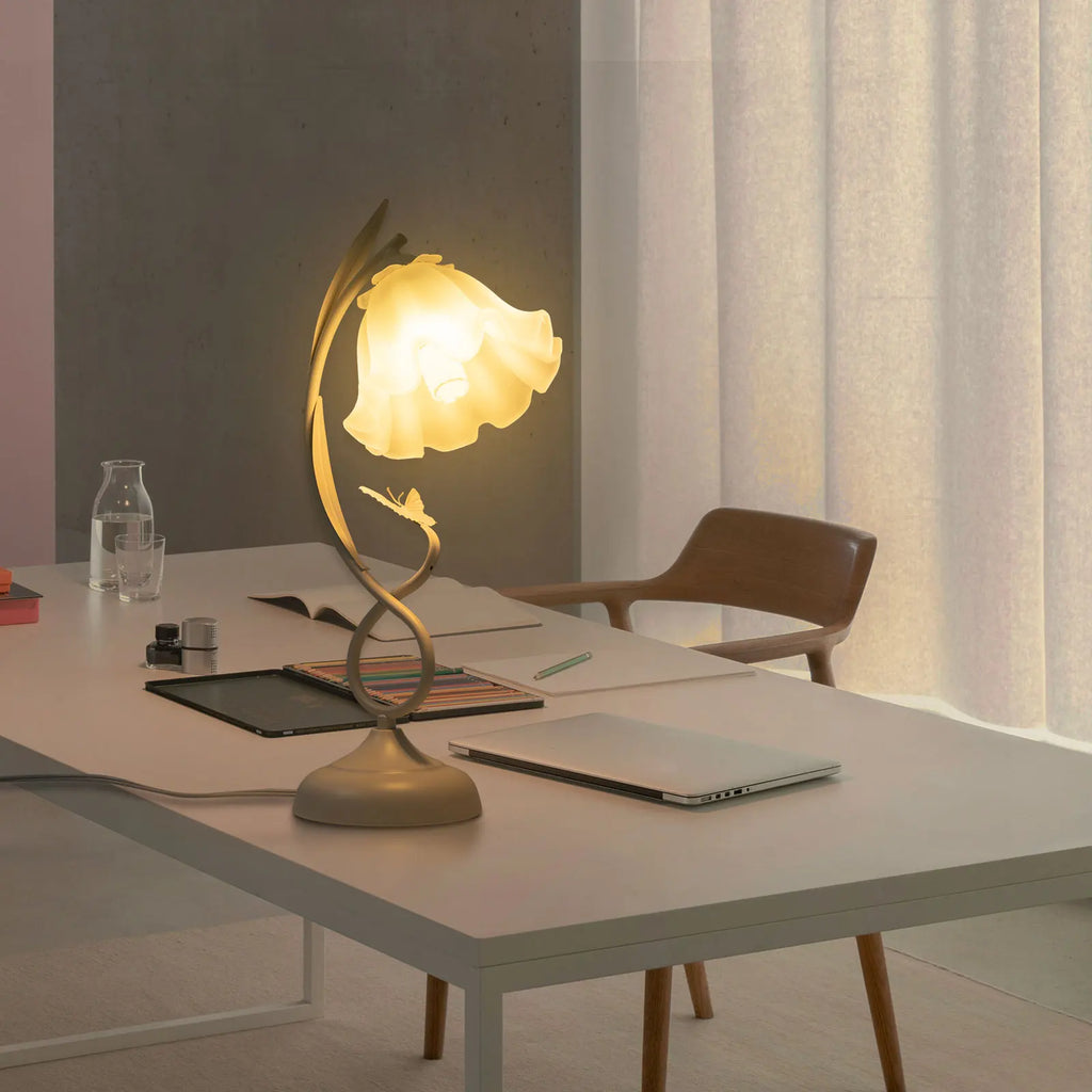Flower Desk Lamp White Glass Lampshade for Bedside Use