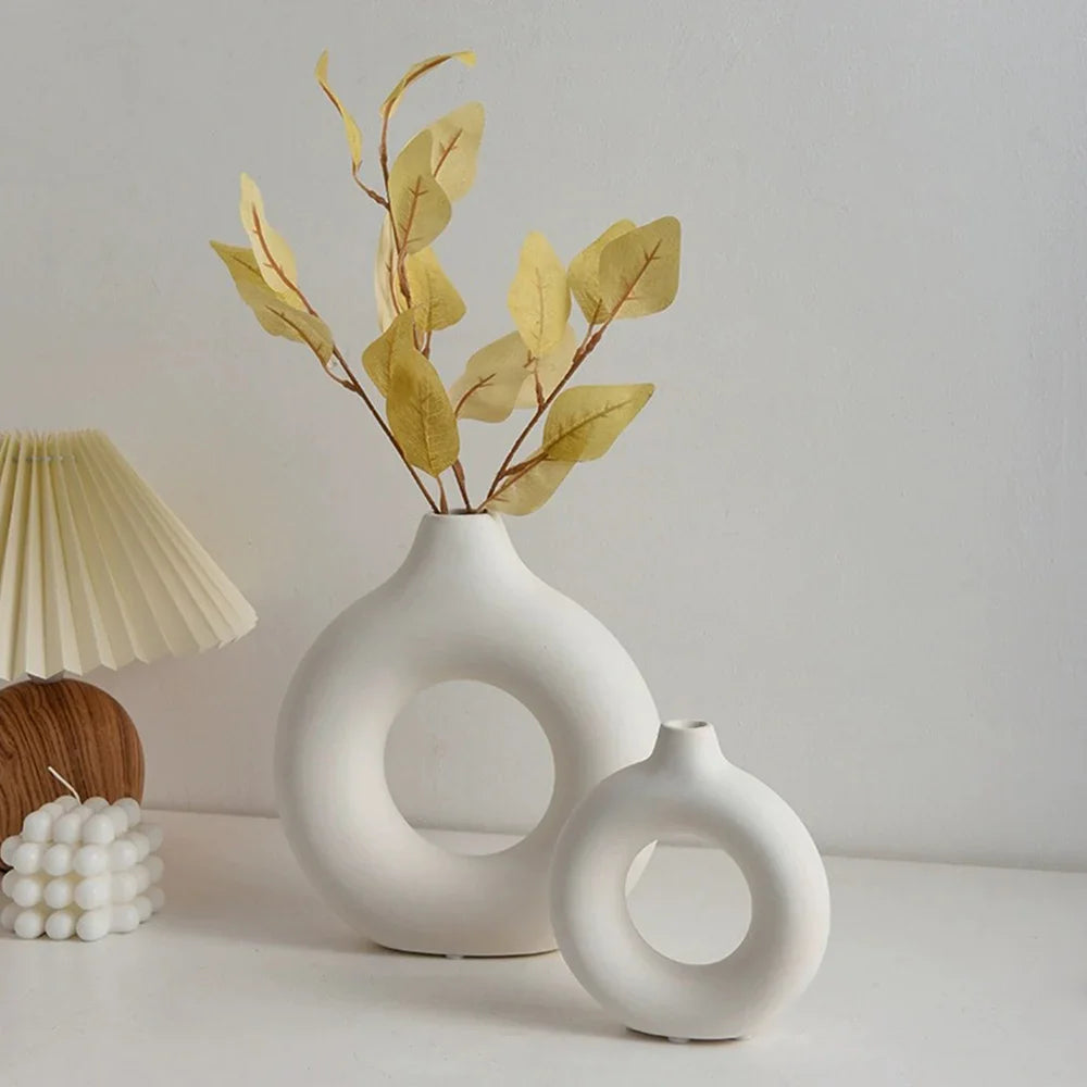Nordic Circular Hollow Plastic Flower Vase for Home Decor