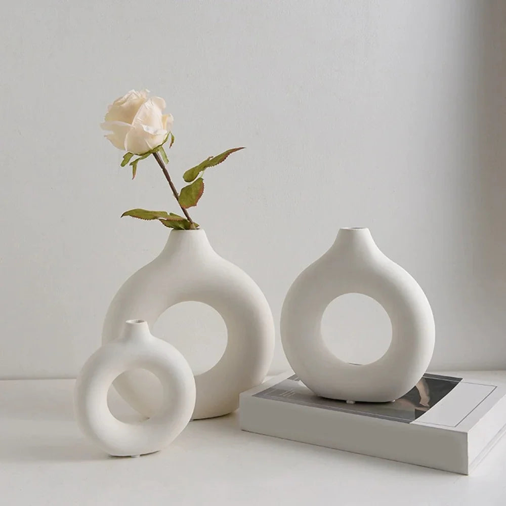 Nordic Circular Hollow Plastic Flower Vase for Home Decor