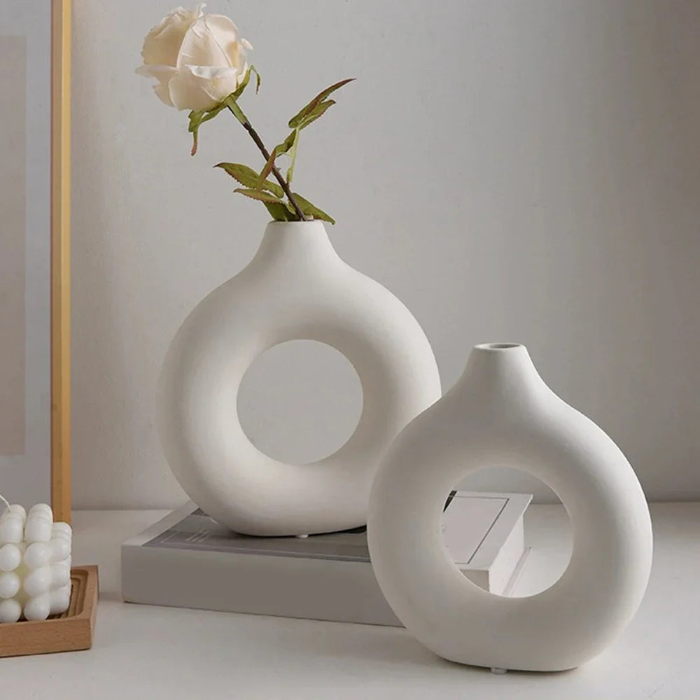 Nordic Circular Hollow Plastic Flower Vase for Home Decor