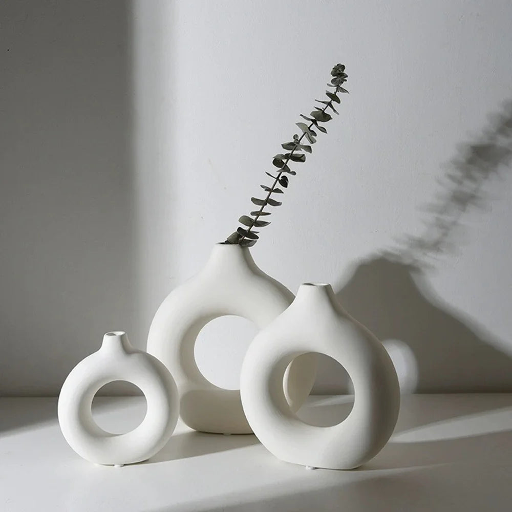 Nordic Circular Hollow Plastic Flower Vase for Home Decor